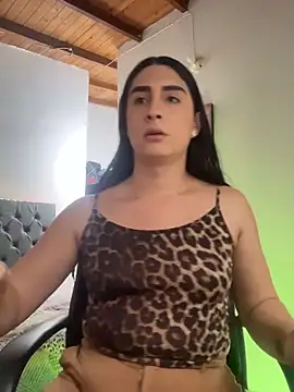 lola diez online show from April 10, 10:37 pm