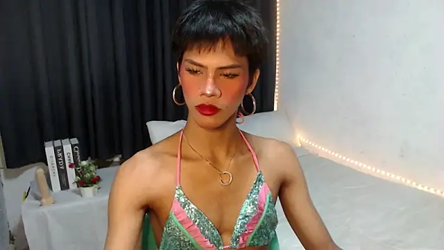 Snapshot of Tasha_Temptation chatting on September 23, 12:32 pm Tasha Temptation online show from September 23, 12:32 pm