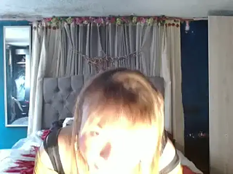 skarleth hot21 online show from September 25, 9:00 pm