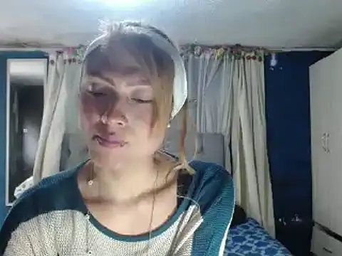 skarleth hot21 online show from October 13, 7:58 pm