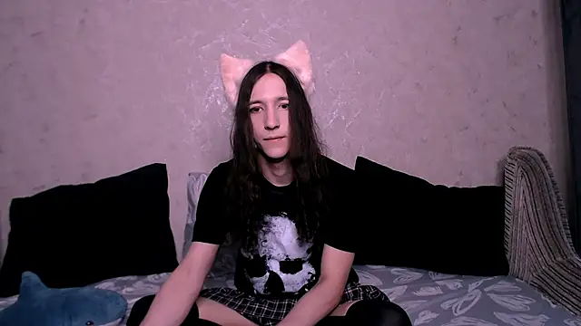 SilverMuse  online show from November 23, 9:06 pm