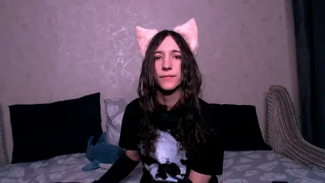 SilverMuse  online show from November 28, 5:31 am