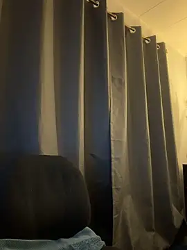 ZoeyJohnson online show from November 7, 8:25 am