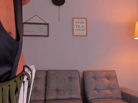 Snapshot of ile_matamba chatting on September 24, 2:56 pm ile matamba online show from September 24, 2:56 pm