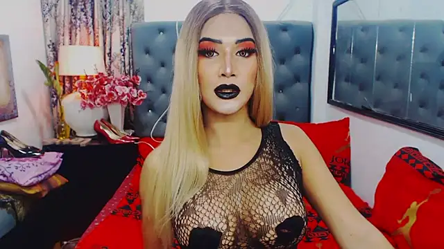Snapshot of misstresbigcockXXp chatting on October 23, 4:00 pm misstresbigcockXXp online show from October 23, 4:00 pm