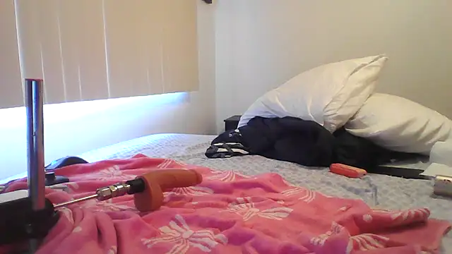 Luna Samosienko online show from April 15, 4:12 pm