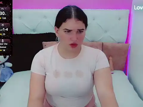Snapshot of x_daniiela_x chatting on October 22, 7:38 pm x daniiela x online show from October 22, 7:38 pm