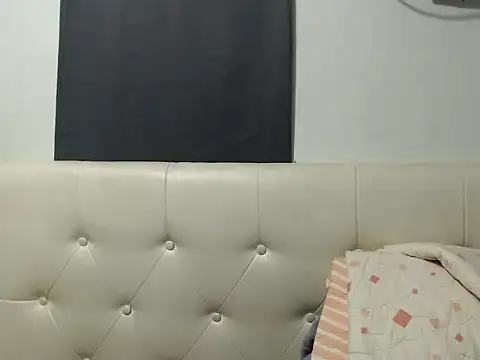 hugecock petite online show from October 7, 9:10 am