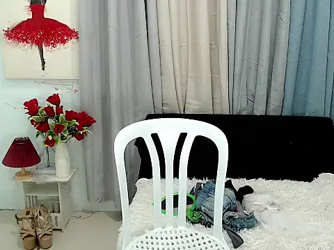 xAsianTOPModelx online show from November 12, 4:50 pm