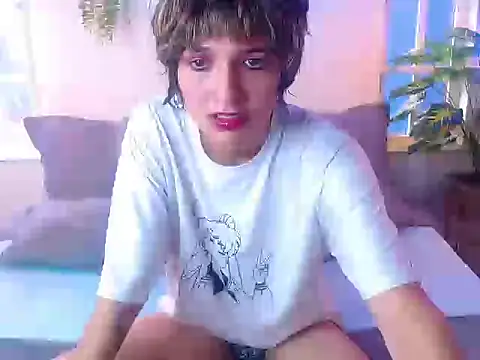 Snapshot of noellee__ chatting on October 23, 2:10 pm noellee online show from October 23, 2:10 pm