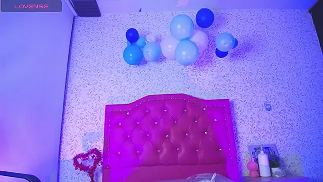 Snapshot of altair_w chatting on October 6, 10:32 pm altair w online show from October 6, 10:32 pm