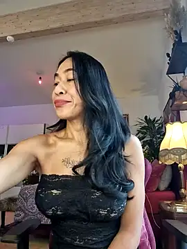 Snapshot of bianca_bellamy chatting on October 22, 7:54 am bianca bellamy online show from October 22, 7:54 am