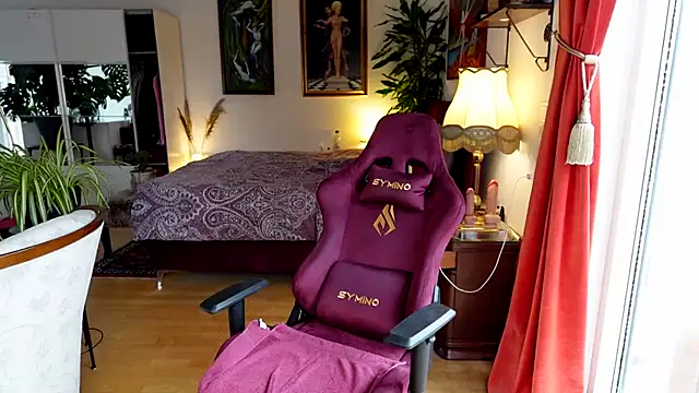 bianca bellamy online show from December 3, 9:46 am