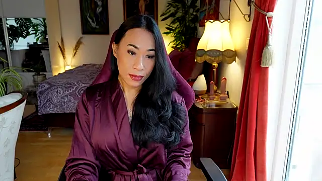 bianca bellamy online show from December 5, 9:59 am