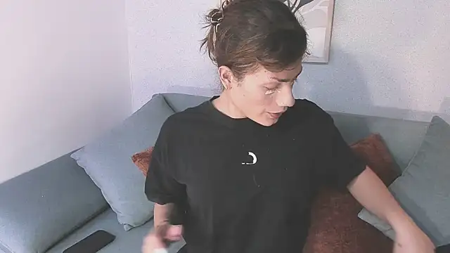 KassMonroe online show from March 11, 8:13 pm