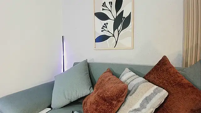 KassMonroe online show from April 22, 8:16 pm