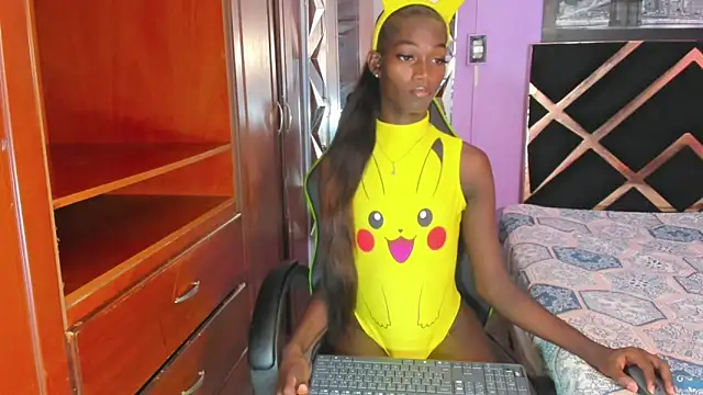 Snapshot of Kimberlyn_Black chatting on October 23, 12:36 am Kimberlyn Black online show from October 23, 12:36 am