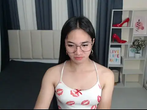 PetiteAsianMarian online show from October 21, 10:11 pm