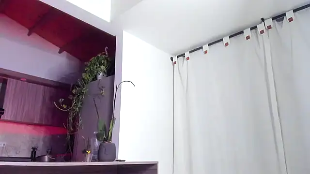 valeriahornier online show from April 25, 2:59 am