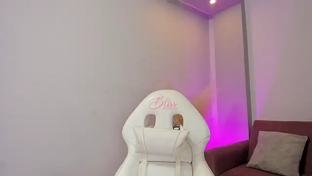 stefy bratz online show from April 22, 12:01 pm