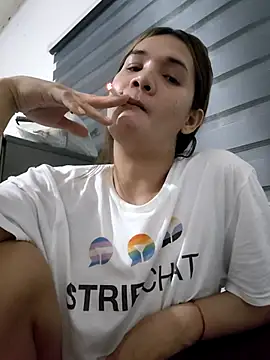 HornyAsianTS4u online show from November 1, 11:29 am