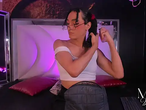 Mika  velvet online show from February 5, 9:42 pm