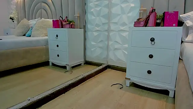 SweetKata  online show from April 14, 7:08 pm