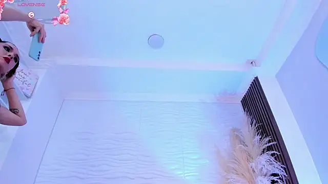 AudreyHayworth online show from December 14, 12:00 pm