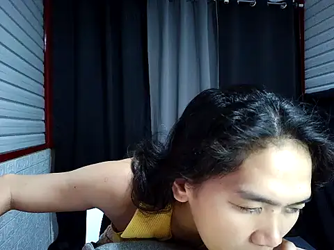 xwildflowerx online show from December 17, 3:01 am