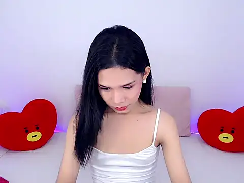 ursexydelancy  online show from April 22, 3:02 am