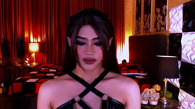 AthisaMooreTS online show from December 17, 10:10 am