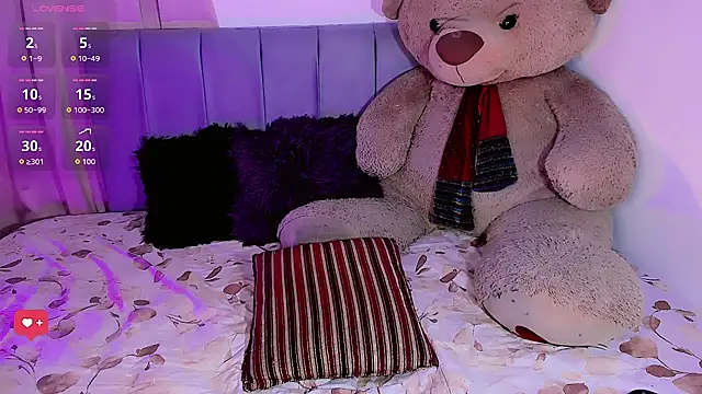 SexyNaza 1 online show from April 22, 8:54 am