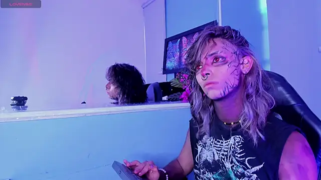 luxiel  online show from November 20, 10:21 pm