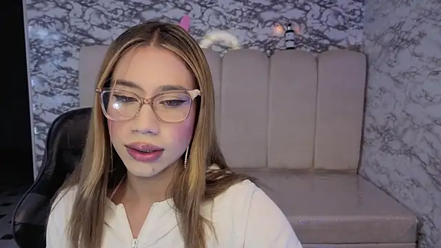 Evy Luxx v online show from January 6, 4:05 am