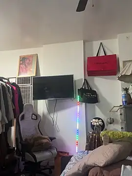 Motherbigbus online show from April 17, 11:57 am