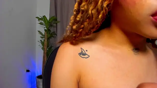 Catty Noir online show from December 20, 7:20 pm