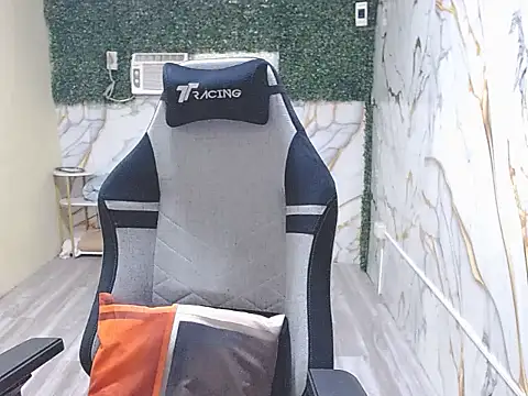 imadriana12 online show from November 24, 8:27 am