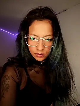 SamathaMay online show from April 22, 1:51 pm