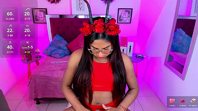 Samantha  F W online show from November 28, 4:52 pm