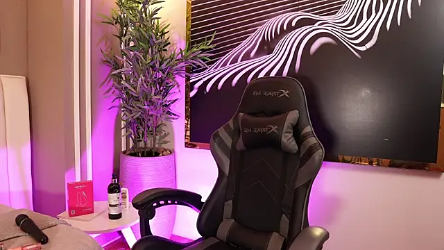 Dana joness online show from March 31, 2:02 am