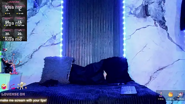 All fetiche online show from December 5, 1:50 pm