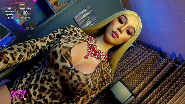 CelinaWintour online show from April 28, 8:52 am