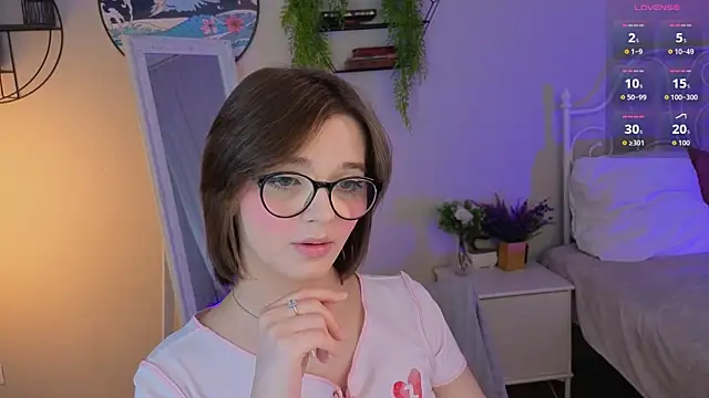 LetoriaNotley online show from April 29, 8:15 pm