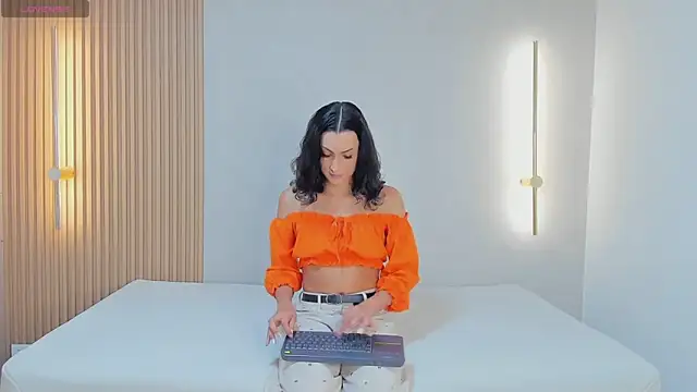 ciara brownn online show from April 6, 10:48 am