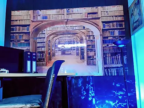 Alexa and Aranza  online show from April 21, 10:27 pm