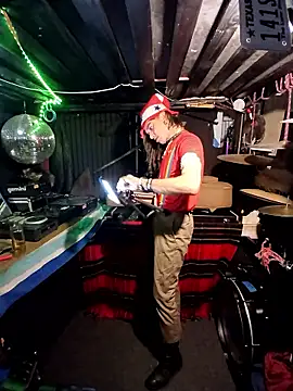 AllucyLu online show from February 23, 4:54 pm