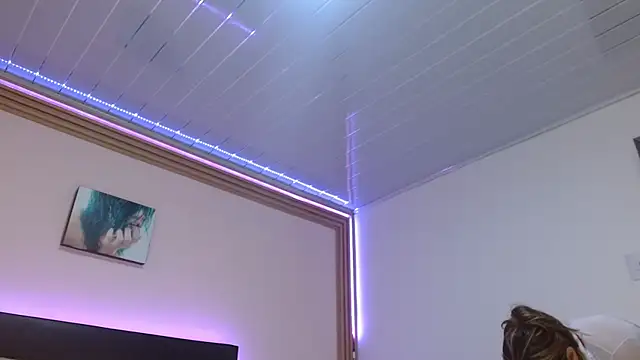 kaylaMinov  online show from March 2, 8:05 pm