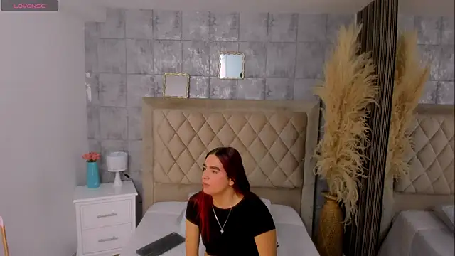 CleoFoxx  online show from April 23, 1:13 pm