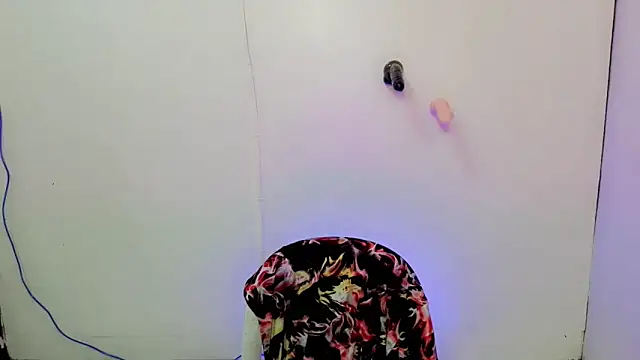 ChloeAsian online show from April 22, 11:28 am