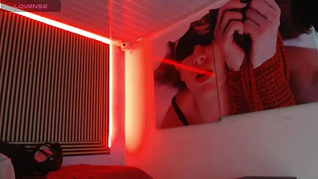 kylievoosx online show from April 18, 10:21 pm